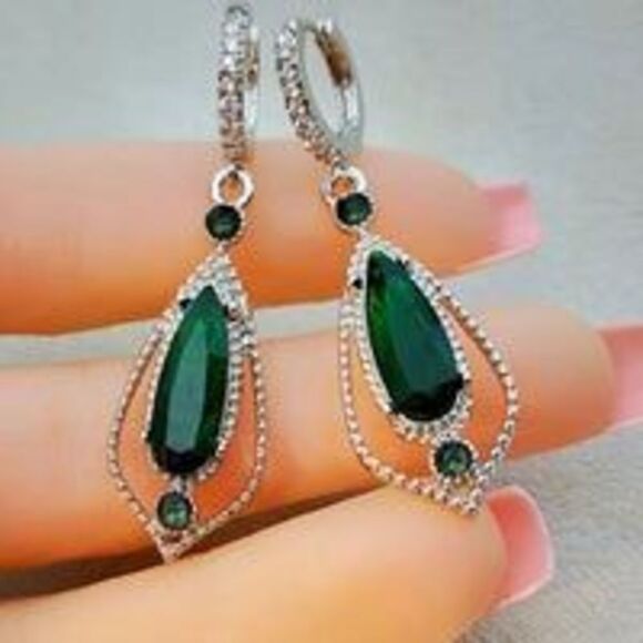 The Emerald Empire  925 Silver Emerald drop Earrings - Picture 1 of 4